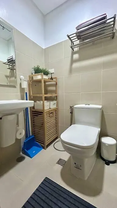 Homey 1Br At Lush Residences In Makati Cbd Manila Apartment