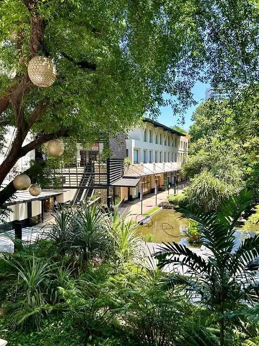 Homey 1Br At Lush Residences In Makati Cbd Manila Apartment