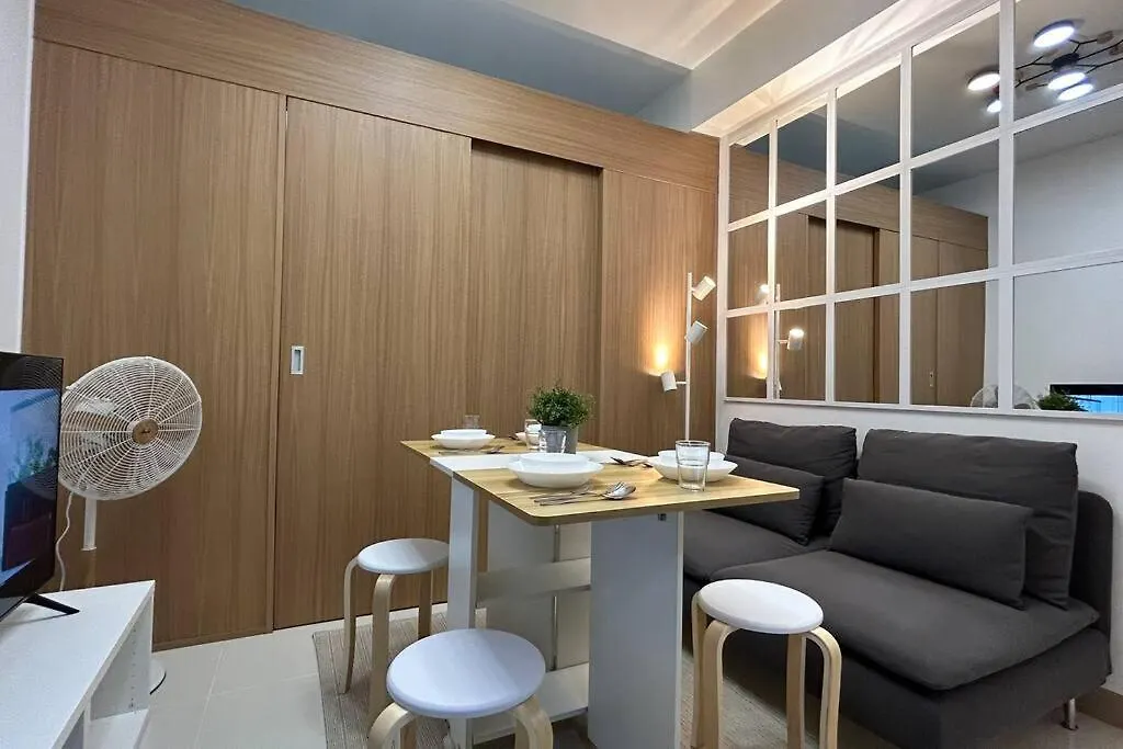 Homey 1Br At Lush Residences In Makati Cbd Manila Philippines