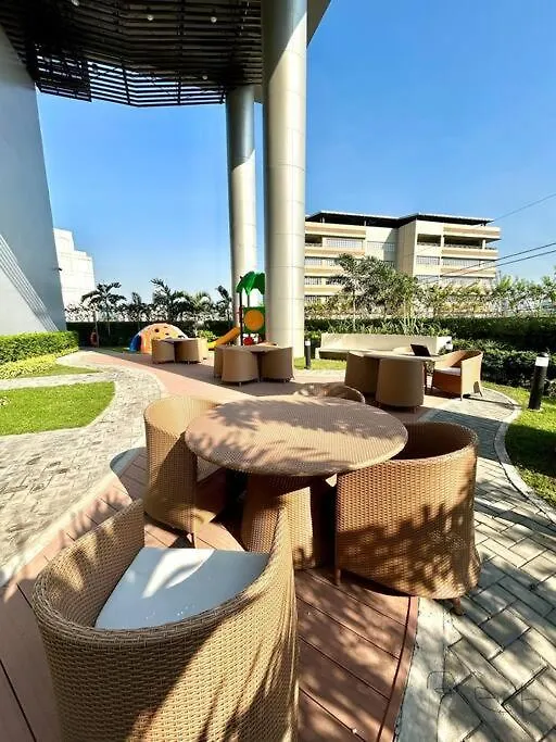 Homey 1Br At Lush Residences In Makati Cbd Manila 0*,  Philippines