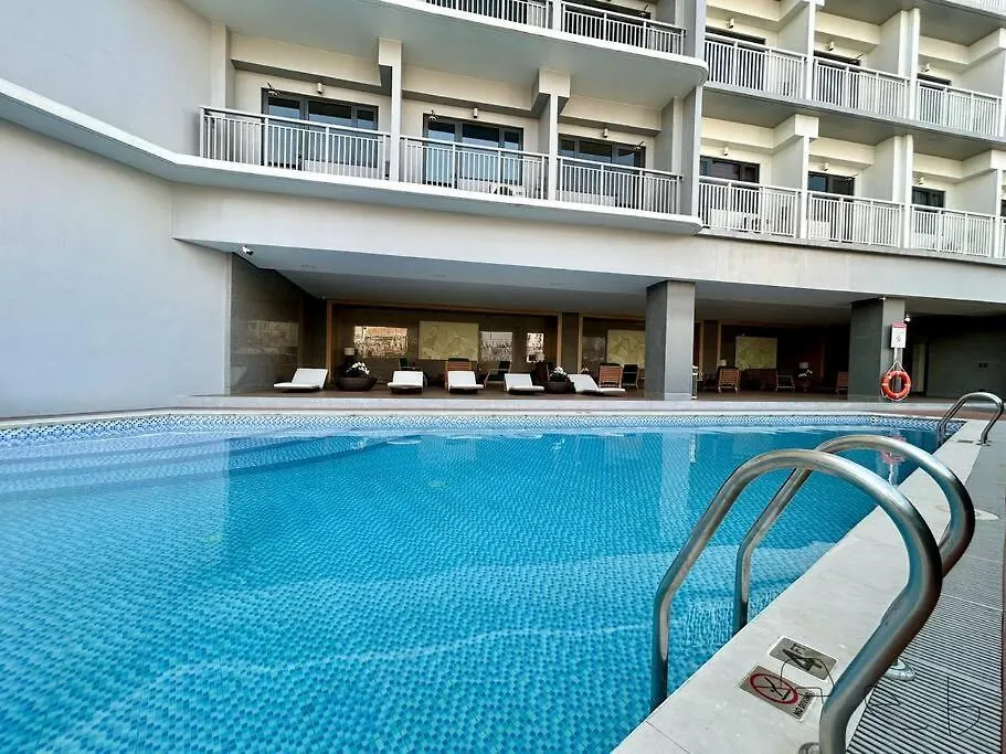 Apartment Homey 1Br At Lush Residences In Makati Cbd Manila