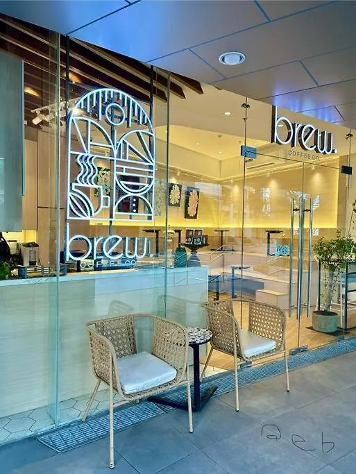 Homey 1Br At Lush Residences In Makati Cbd Manila 0*,